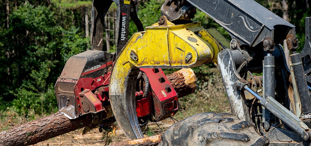 Deere grapple and waratah head