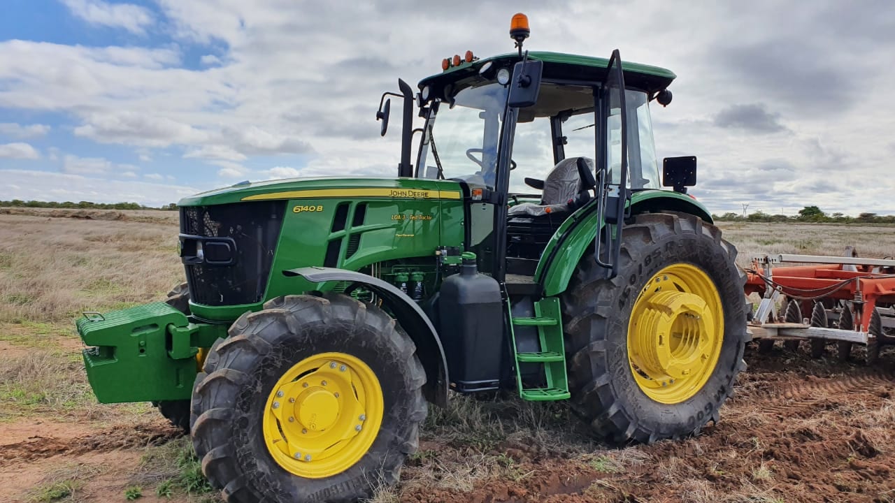 6140B-can-tractor