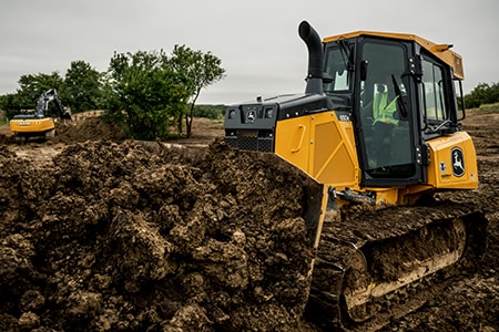 John Deere 650 P Dozer with EZ Grade and Slope Control technology