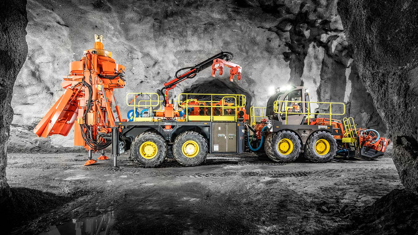 John Deere 1910G in a mine equipped with minging applications