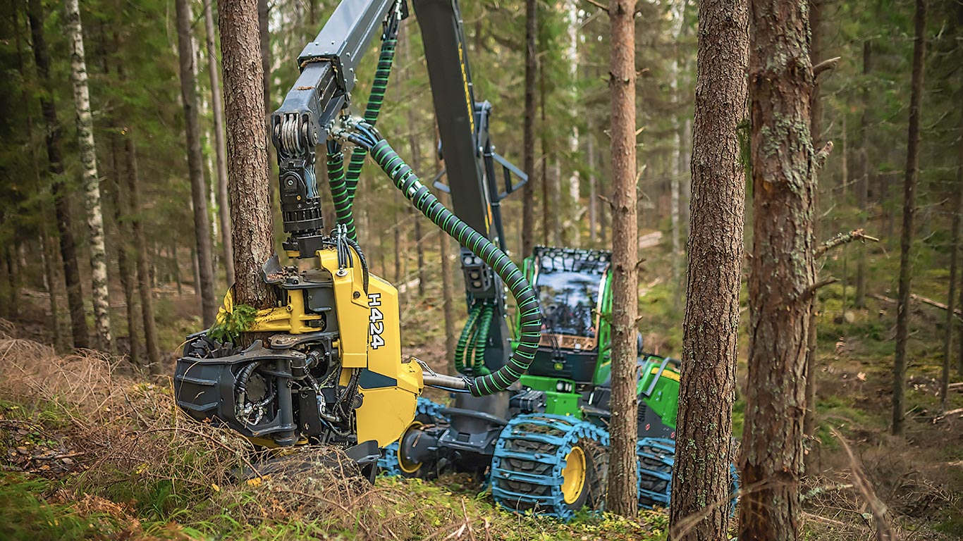 John Deere H424 harvester head