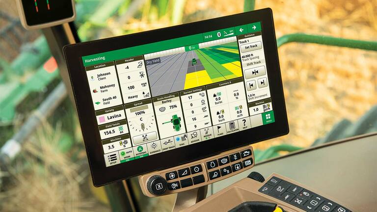 G5 Display Dual Screen Wide Action Cab Shot - Front View