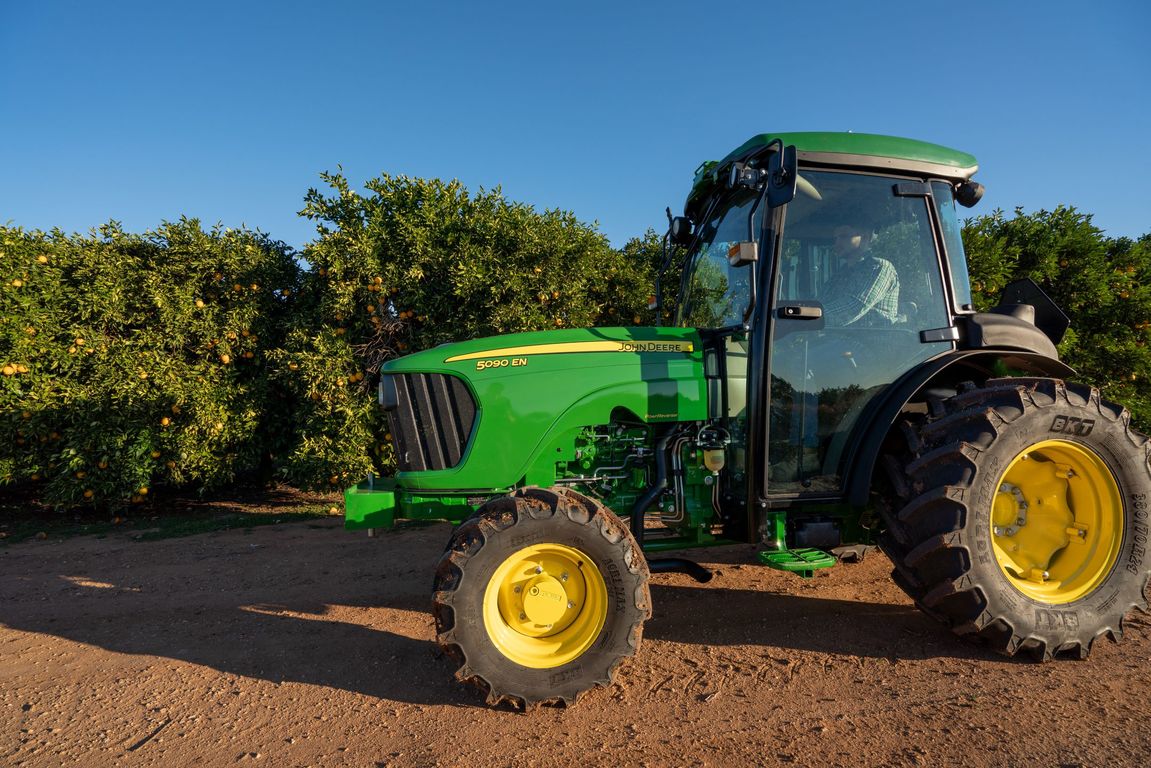 How to Engage 4X4 on John Deere Tractor  